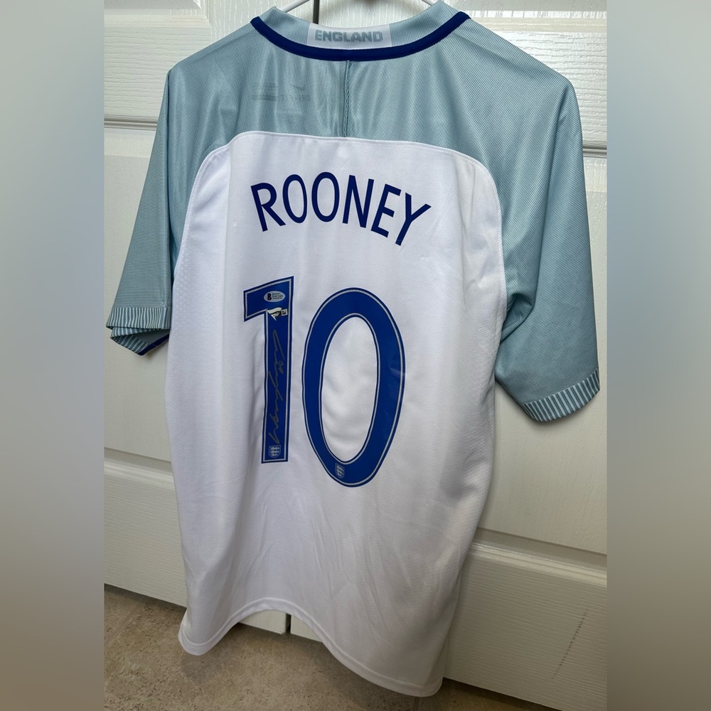 Wayne Rooney England Autographed Nike Dri-Fit
White Jersey Fanatics Beckett COA